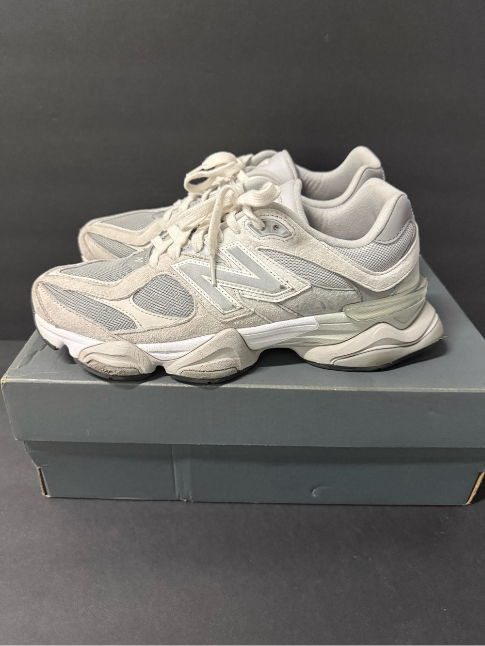 New Balance 9060 Lifestyle Low Top Lace Up Athletic Sneakers Solid Men’s Size 11